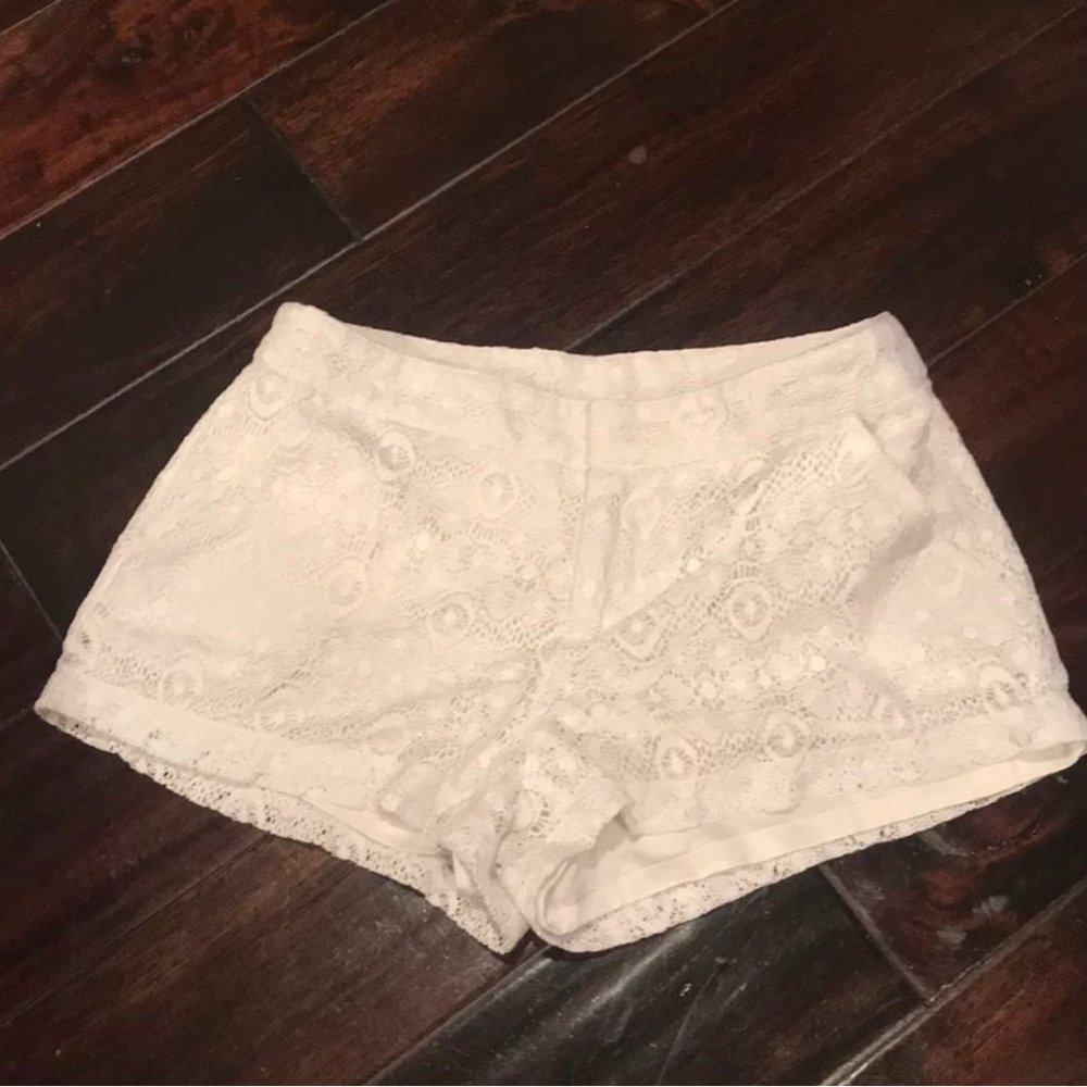 Guess lace shorts, size 26